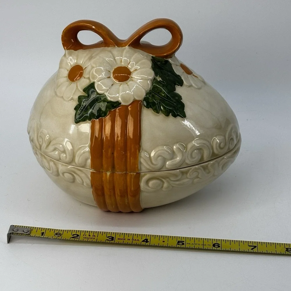 VTG 1970's Duncan Ceramic Egg Box W/Lid  Ribbon  MCM Daisies Easter Hand Painted